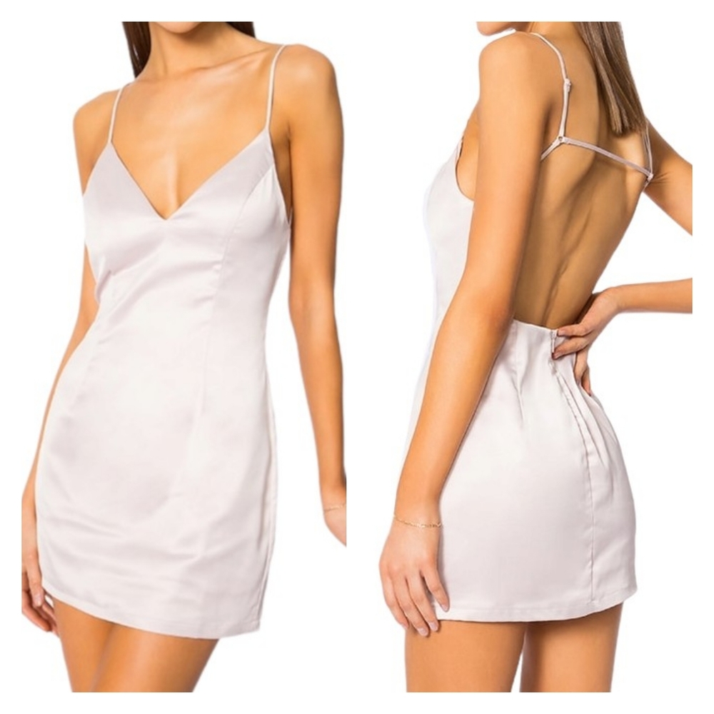 Superdown NWT Nicole V-Neck Mini Slip Dress in Blush Pink Nude Womens Size M